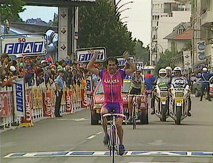 KLAUS BINN THERE WINS. RIDING NONE-HANDEDL NO NEED FOR THAT. 