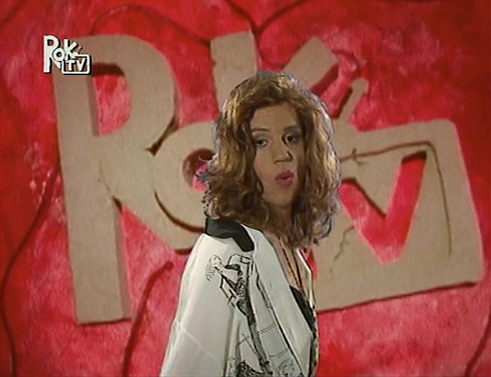 - WHAT-HO! I'M SUKIE BAPSWENT. - MMM! 