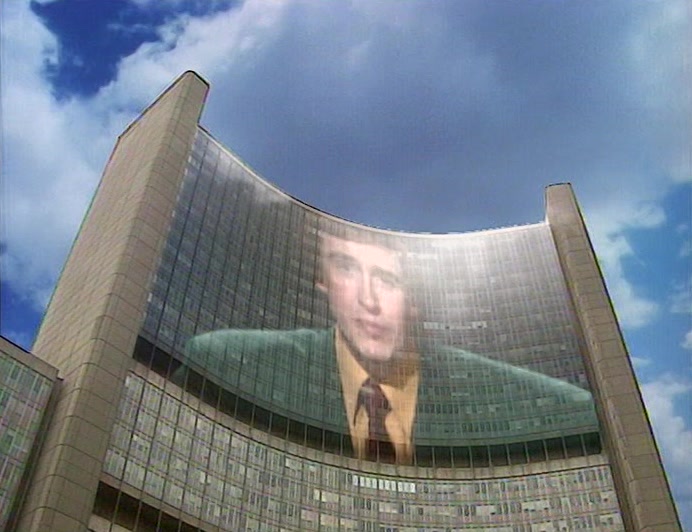 THE INTERNATIONAL HACKENBACKER BUILDING IN CHICAGO, 