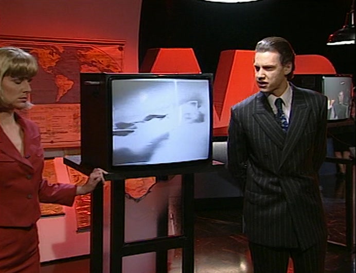 THIS IS SMART BOMB STEVEN. THAT IS SUZANNA GEKKALOYS. 