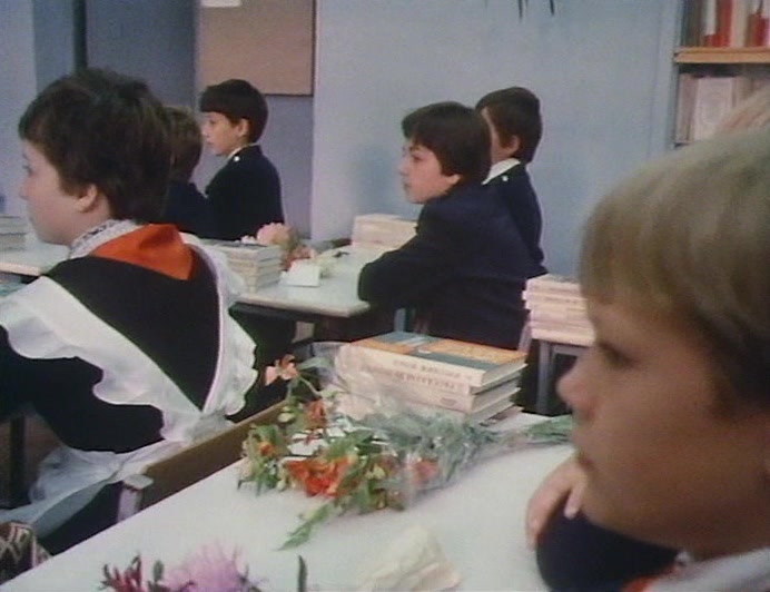 NUCLEAR EXPERTS VISIT SCHOOLS AND THE CHILDREN ARE TAUGHT SONGS 