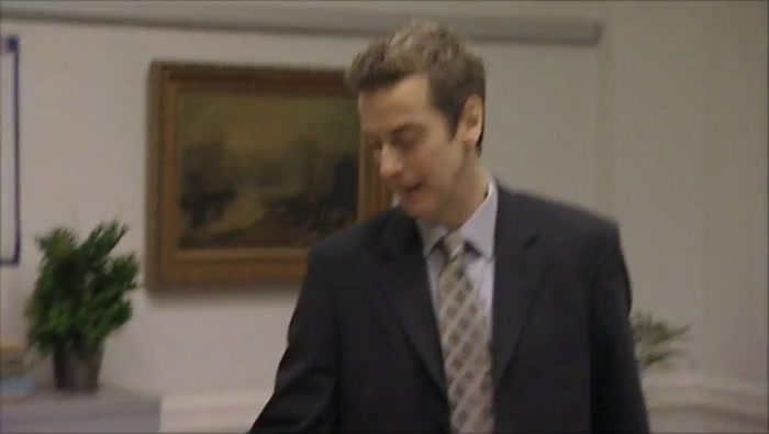 - WELL, IT'S DIFFICULT. - WHAT? WHAT'S DIFFICULT? 