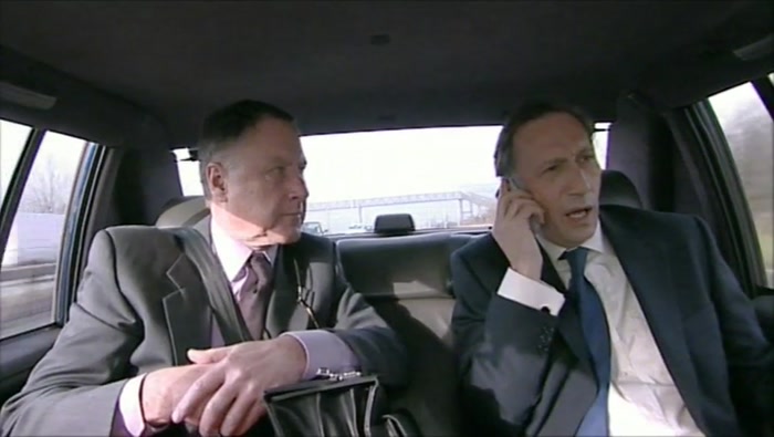 - KILL IT. - I CAN'T KILL IT. 