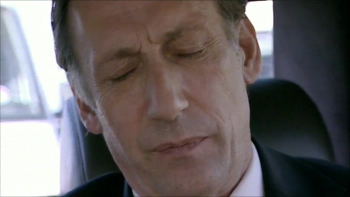 - IS THIS TUCKER JUMPING ON THIS? - I THINK HE WAS RIGHT. 