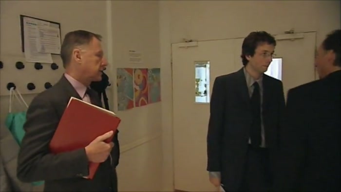 - (OLLY) PEOPLE. REAL PEOPLE. - YOU SEE? DON'T... FAMILIES. 