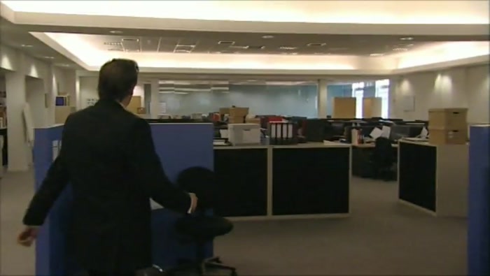 - TUCKER'S IN THE BUILDING... - (OLLY) WHEN DID HE COME IN? 