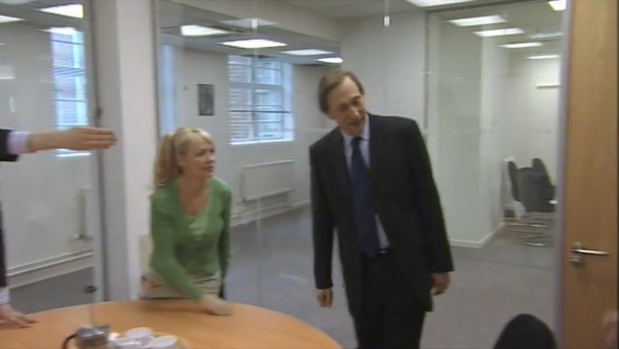 - AND THIS IS MARY, OUR FOCUS GROUP STAR. - (HUGH) GREAT TO MEET YOU. 
