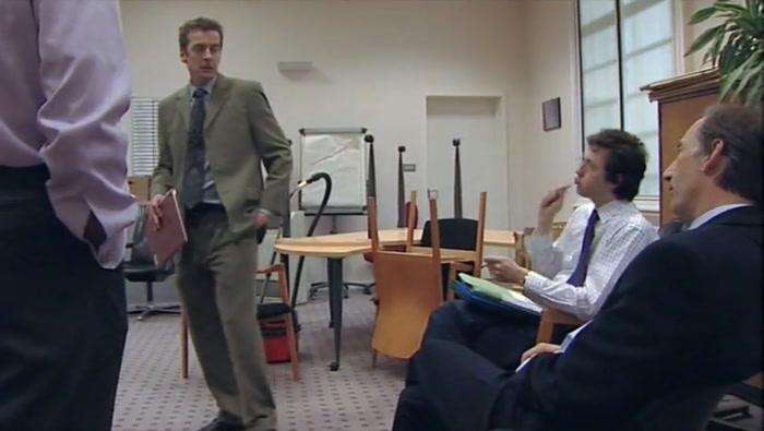(IMITATES EASTENDERS DRUMS)  