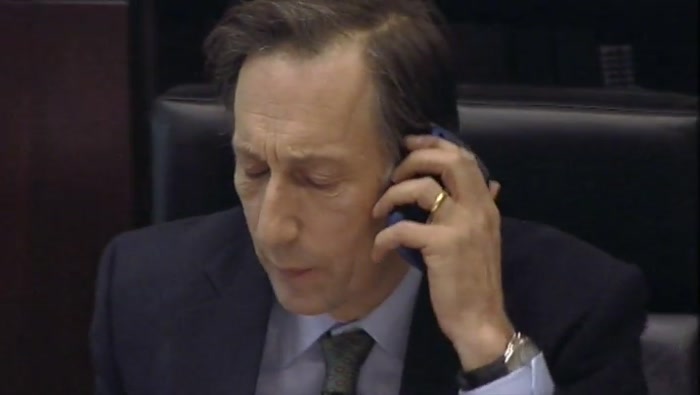 - HELLO, MALCOLM. - HAVE YOU SEEN SIMON HEWITT'S PIECE? 