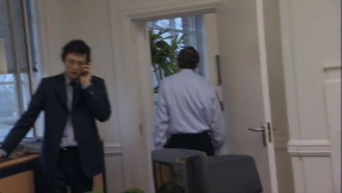 - COMB HIS HAIR, CHANGE HIS TIE AND HIS SHIRT. - NO, IT'S FINE, DON'T WORRY ABOUT IT. 