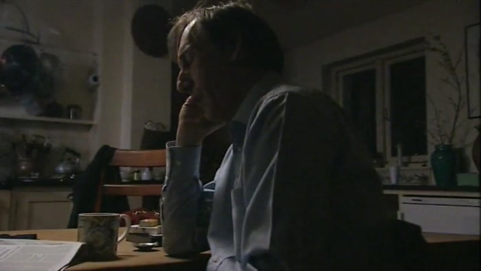 - SORRY, I'VE WOKEN YOU UP. - I WASN'T ASLEEP. 