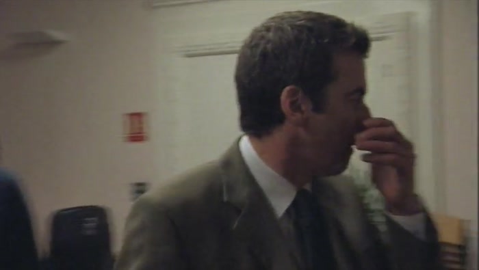 - SHE DIDN'T FUCKING SPEAK TO HIM. - I DON'T KNOW ANYONE CALLED...SIMON... 