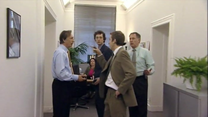 - YOU ARE A BROKEN VASE. - WHAT THE FUCK ARE YOU TALKING ABOUT? 