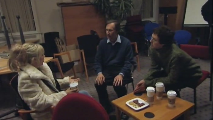 - I KNOW SMALL CHILDREN. - THAT'S SICK. 
