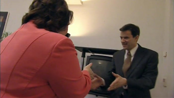 - LOVELY TO SEE YOU. - MM! 