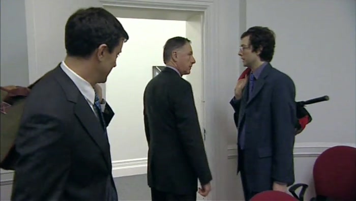 - DID YOU KNOW ANGELA WAS IN THE BUILDING? - ER, YES. 