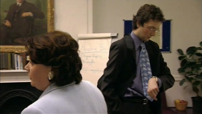 - COME ON, GLENN, TIME TO GO HOME. - (GLENN) COMING. 