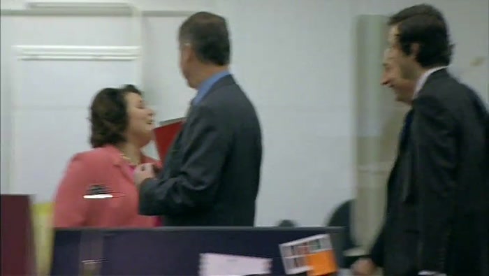 - HE DIDN'T EVEN GET IT. - NO, HE GOT IT, HE FLINCHED, HE WAS HATING IT. 