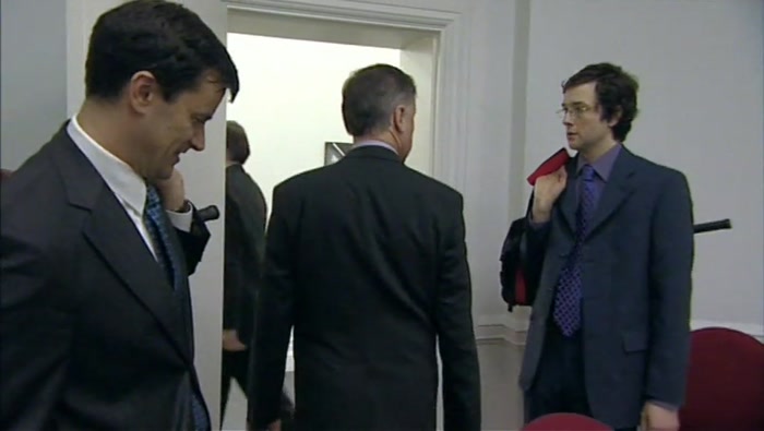 - DID YOU KNOW ANGELA WAS IN THE BUILDING? - ER, YES. 