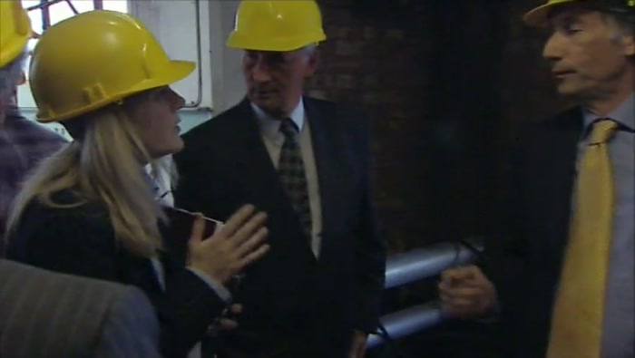 ERM, SECRETARY OF STATE, I'M SORRY, BUT THERE'S BEEN A CHANGE OF PLAN AND WE HAVE TO GO. 