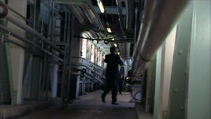 - THIS IS BRILLIANT. I LOVE THESE PIPES. - AH, HUGH? 