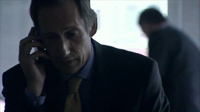- PLEASE, PLEASE, PLEASE, HELP ME. - (MALCOLM SHOUTING) 
