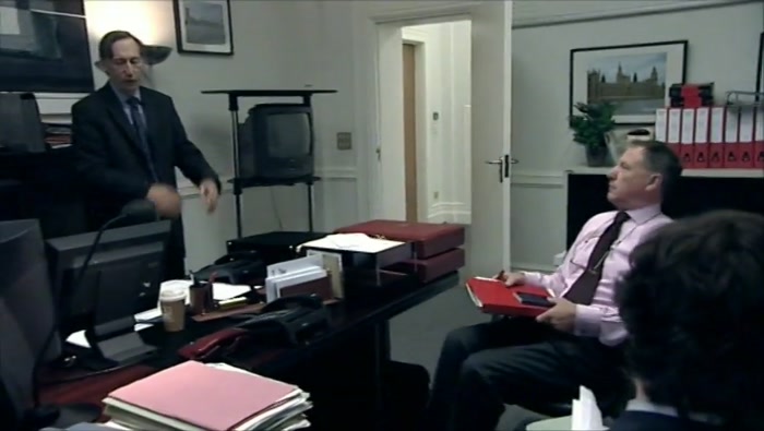  OK, BETWEEN THE SNATCH AND THE EURO  THERE'S SOME SORT OF HAPPY MEDIUM. 