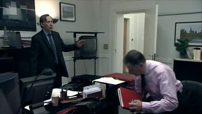  OK, BETWEEN THE SNATCH AND THE EURO  THERE'S SOME SORT OF HAPPY MEDIUM. 