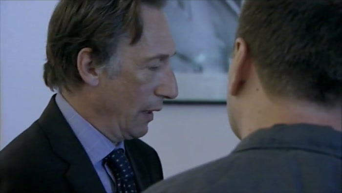  - IT'S A BIT DULL, REALLY.  - I'M SORRY, WHO ARE YOU? 