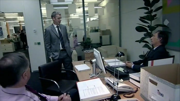 - YES. - SHE ALWAYS REMEMBERS THE LITTLE PEOPLE. 