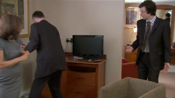 - OH, GOD THAT'S JUST... - OH, MY GOD, EVERYTHING'S TINY! 