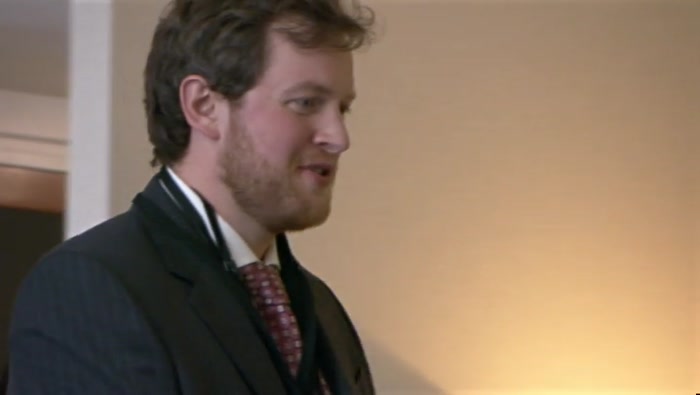 - OH, HELLO. NICOLA MURRAY, HI. - HI. HOW WAS YOUR HOLIDAY? 