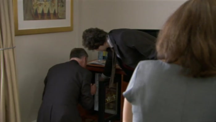 - OH, GOD THAT'S JUST... - OH, MY GOD, EVERYTHING'S TINY! 