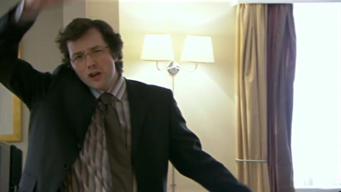 YEAH, THAT'S RIGHT, RIP YOUR SHIRT OFF! GO ON, BRAVEHEART! FREEDOM! 
