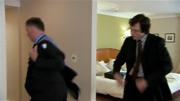 YEAH, THAT'S RIGHT, RIP YOUR SHIRT OFF! GO ON, BRAVEHEART! FREEDOM! 