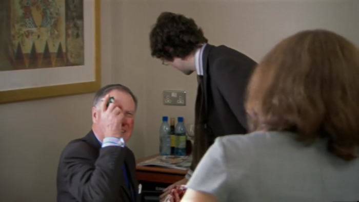 - OH, OKAY, RIGHT, SORRY. - THE KETTLE IS TINY. 