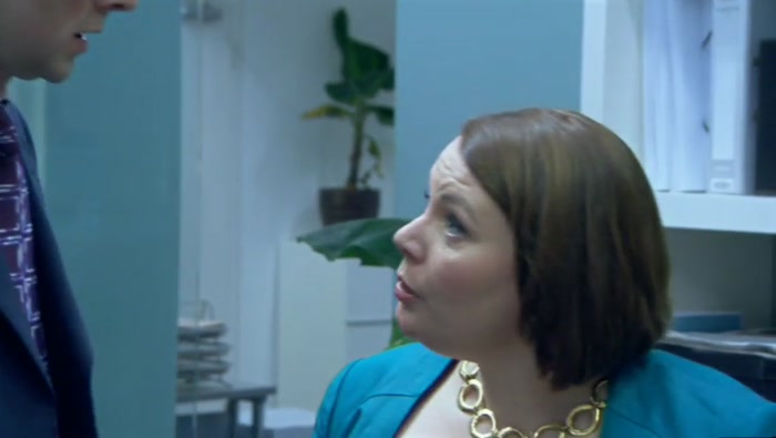 - OH, SHE'S THE BULLY? - YES. YES. 