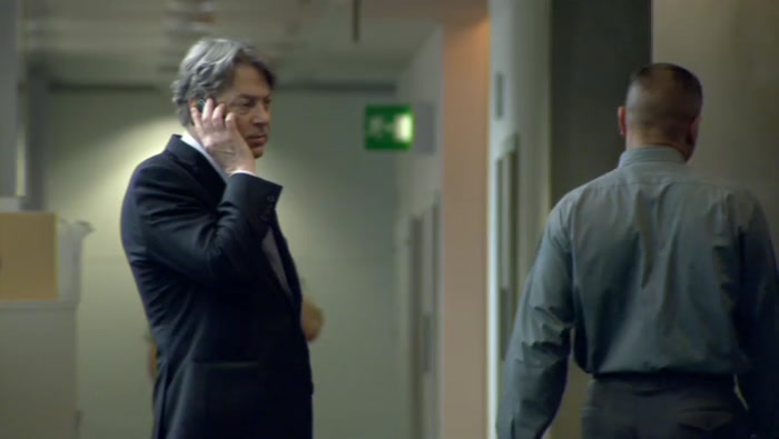 AH, STEWART, WHAT FLAVOUR OF NUT BROWN PISS ARE YOU GOING TO POUR INTO MY EAR? 