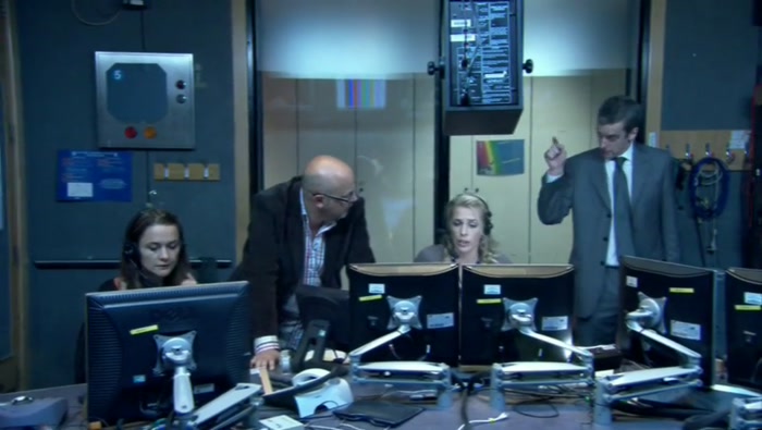 - MALCOLM'S RIGHT, I DECIDE WHAT IS NEWS. - ABSOLUTELY. 