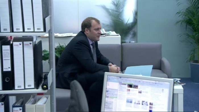 CAN YOU NOT MULTITASK, DEEP BEIGE?  