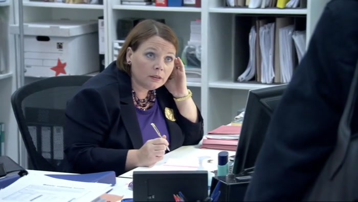 - WHO AM I, TERRI? - YOU'RE NICOLA? NICOLA MURRAY? 