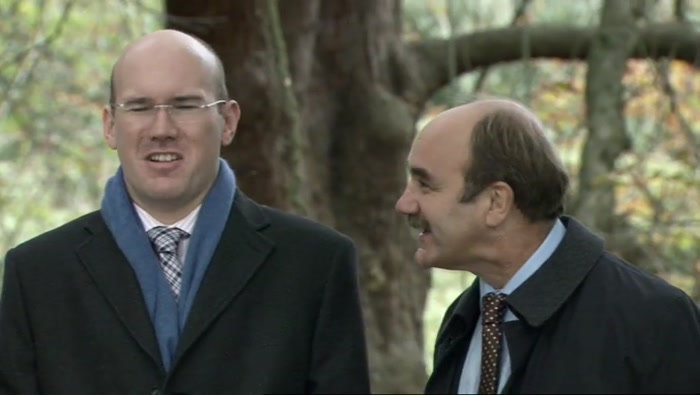- I THINK I'M ON SPARKLING FORM. - FOR FUCK'S SAKE! YOU FUCKING... 