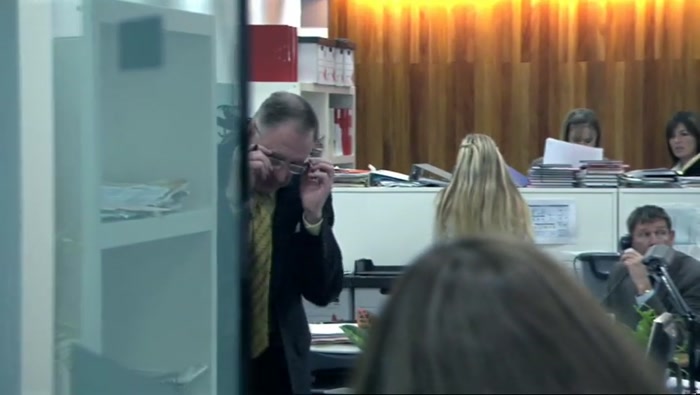 OLLY, GLENN, IN HERE NOW. QUICK, QUICK, QUICK. 