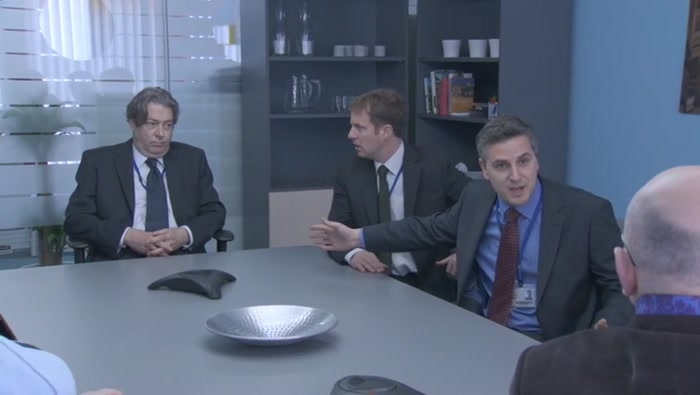 PETER CAN'T EVEN RIGHT CLICK A FUCKING MOUSE. 