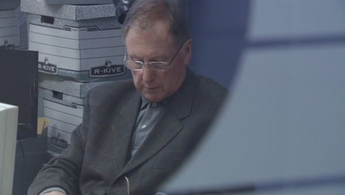 HE'S NOT MY GUY, PHIL. I'M ON MY OWN HERE. THERE'S NO ONE QUITE ON MY OWN HERE. THERE'S NO ONE QUITE